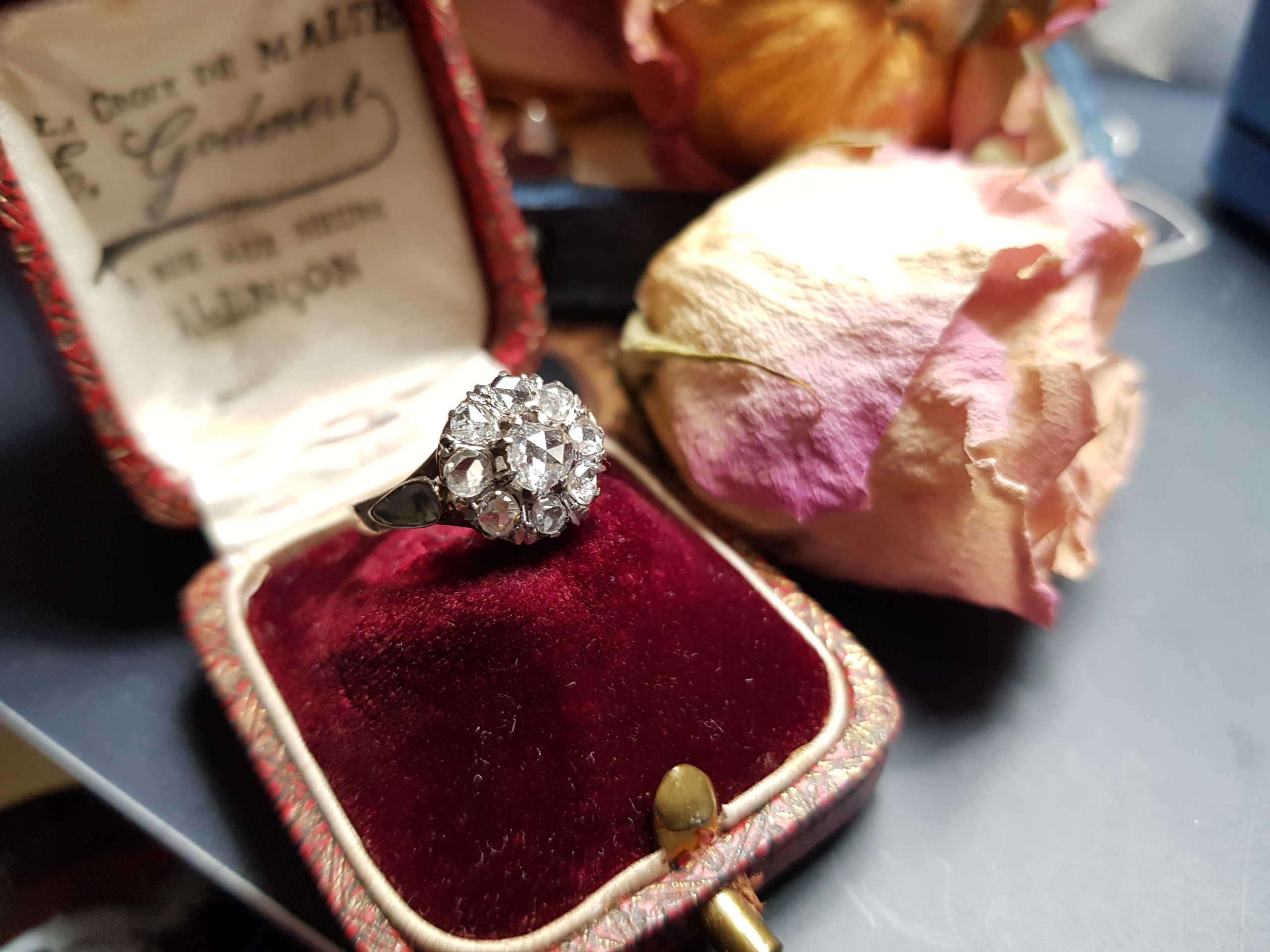 Bague marguerite diamants taille ancienne