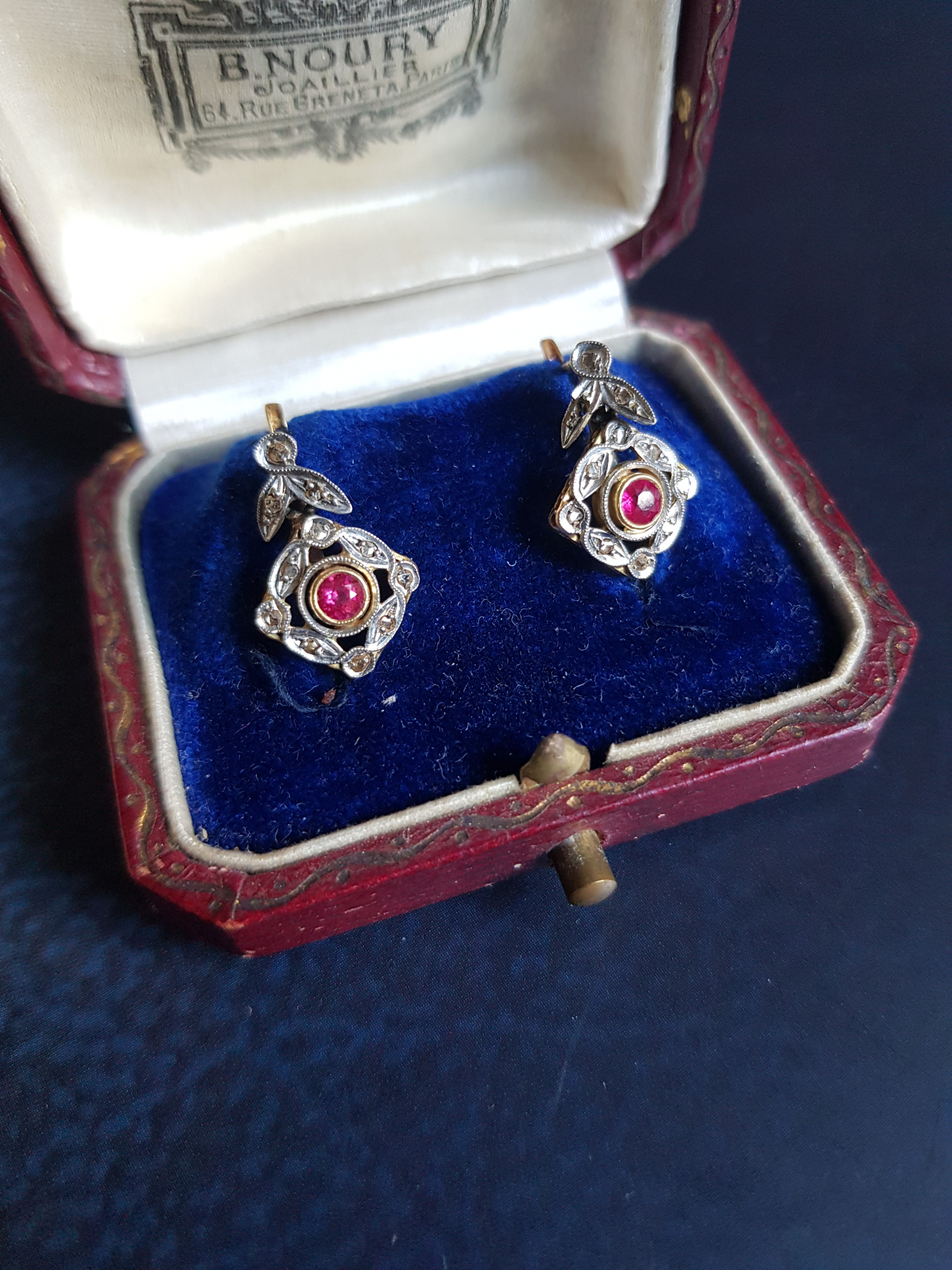 earring rubis diamond gold