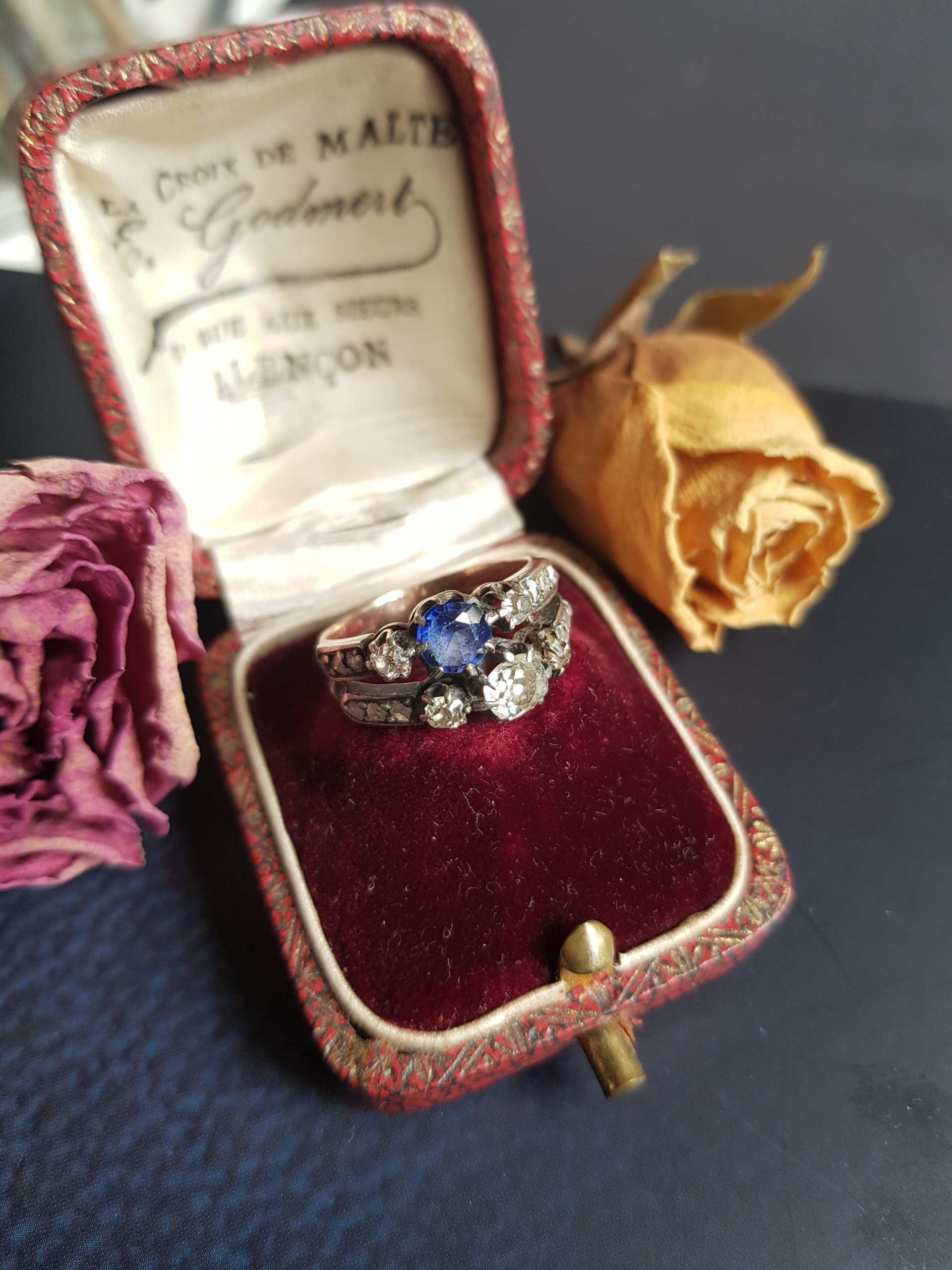 Bague Diamants et Saphir
