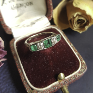 Bague Emeraude Diamants demi taille / emeral ring with diamond half cut
